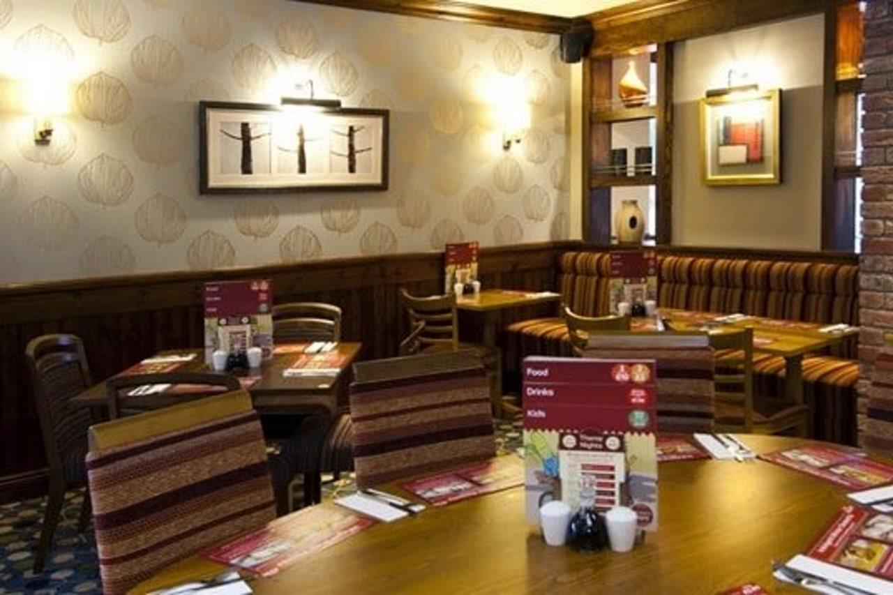 Premier Inn テュークスベリー エクステリア 写真
